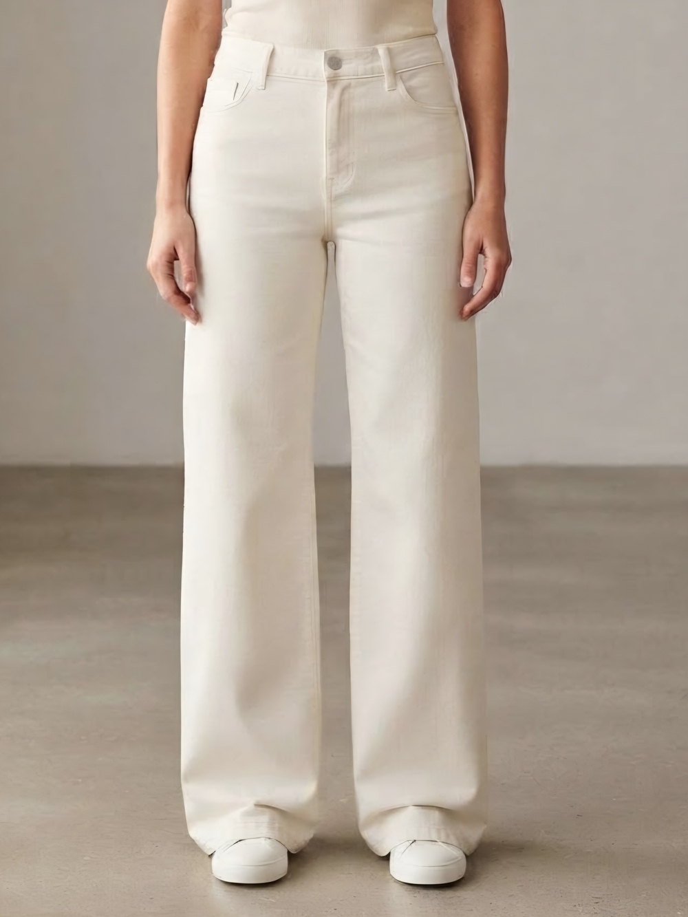 OAK + FORT Cream High-Rise Wide Leg Jeans Size Small
